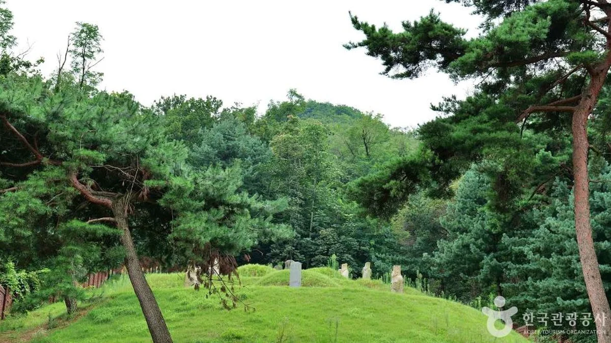 효민공 이경직 묘역