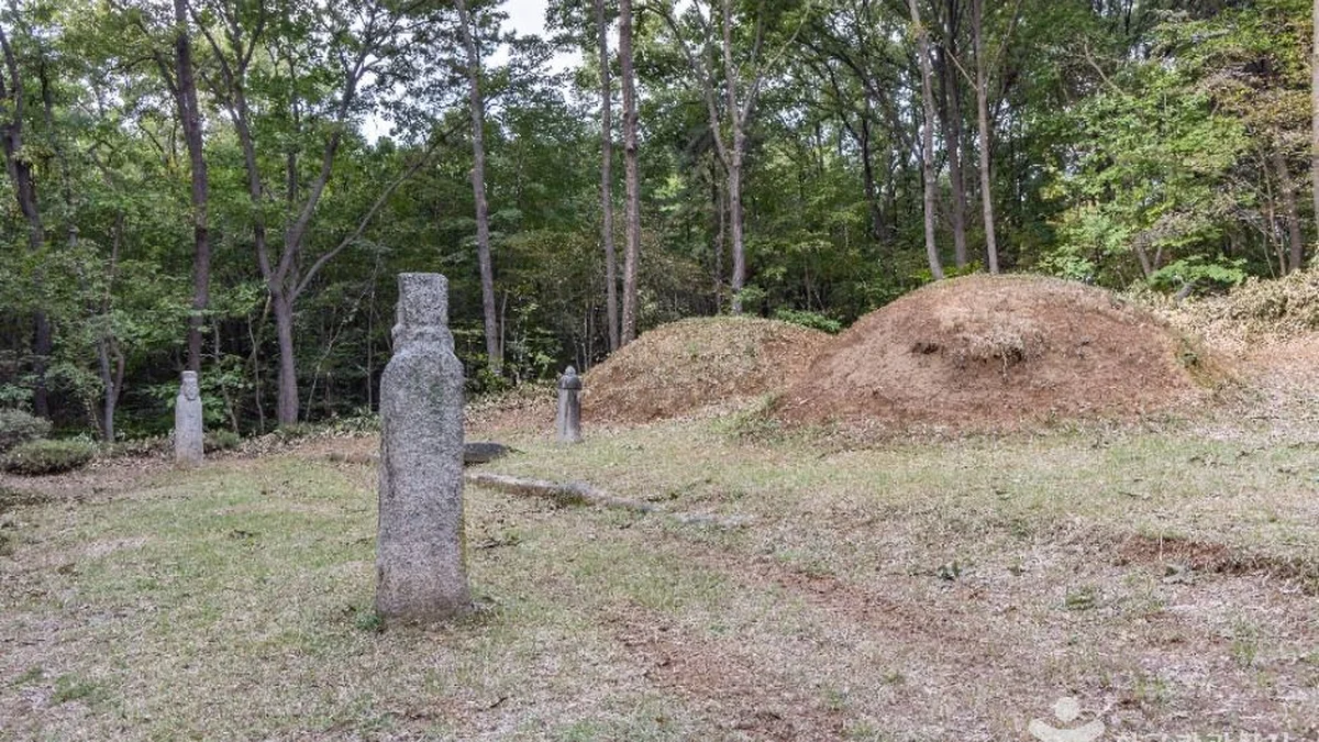 신선경과 류인호 묘역
