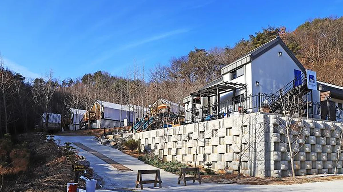 “도심에서 30km 달리면 이런 곳이?”… 캠프닉과 글램핑을 즐길 수 있는 자연 속 여행지