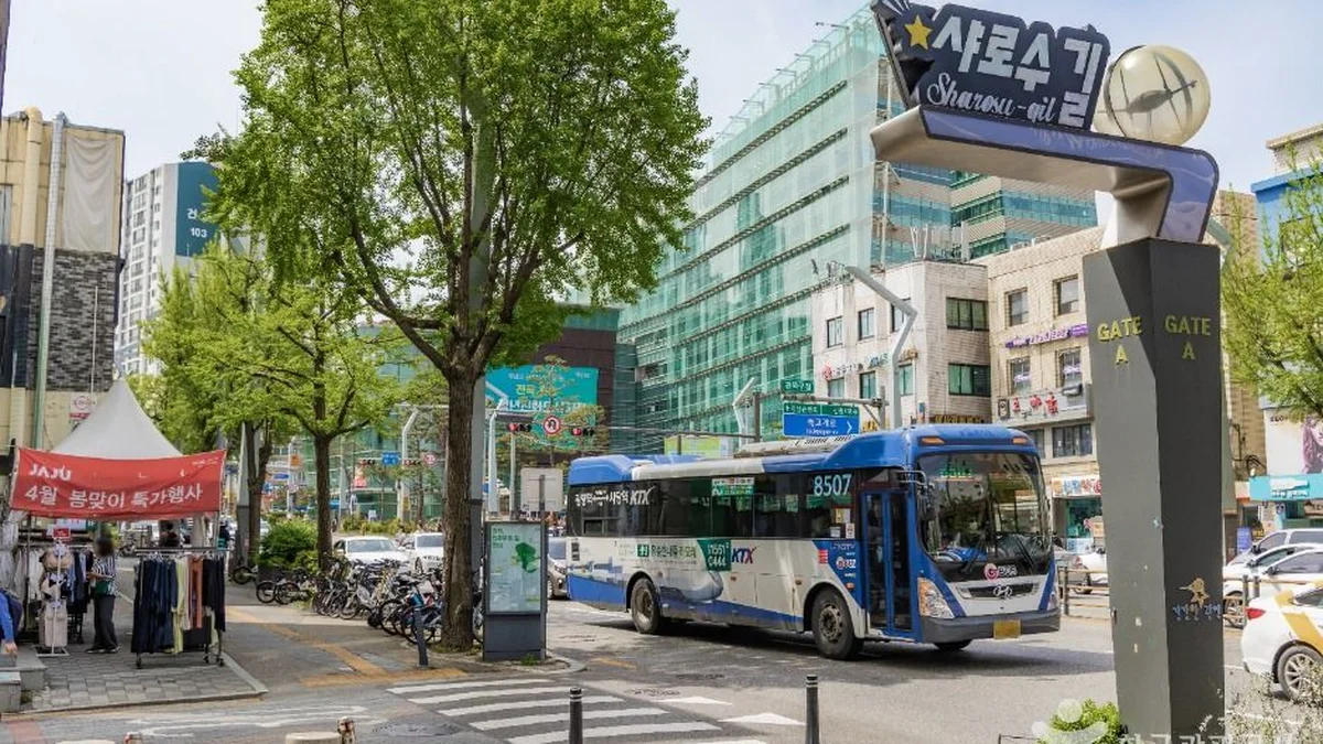 “이렇게 다양한 음식이 한 곳에 라니?”… 서울 관악구 샤로수길 명소