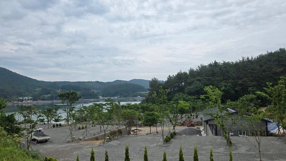 “10만㎡ 속 바다 향기가 이렇게 진하게”… 경남의 힐링 명소