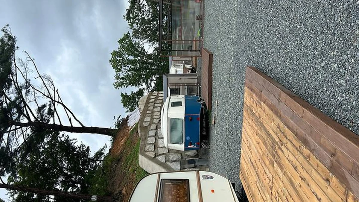 “5,000평 캠핑장이 이렇게 아름답다고?”… 반려동물과 빈티지 카라반 즐기는 여행지