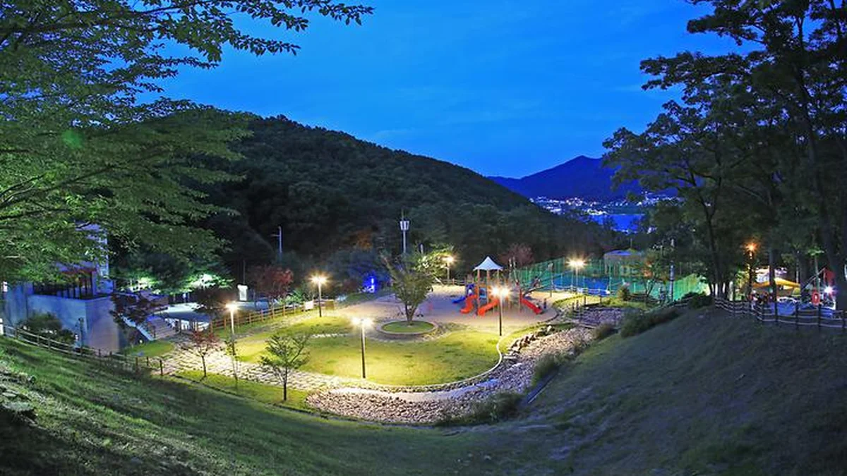 “5만㎡ 캠핑장이 이렇게 푸르다니…” 가족과 즐기는 자연 속 명소