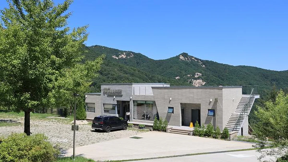 “10,000평 자연 속에서 라니”… 힐링 가득한 황매산 여행지