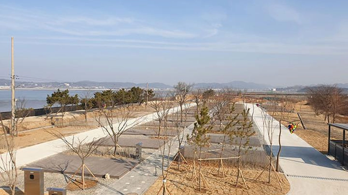 “서해안 끝자락, 이런 고요한 낙원이?”… 1만 평의 자연과 맞닿은 캠핑 여행지